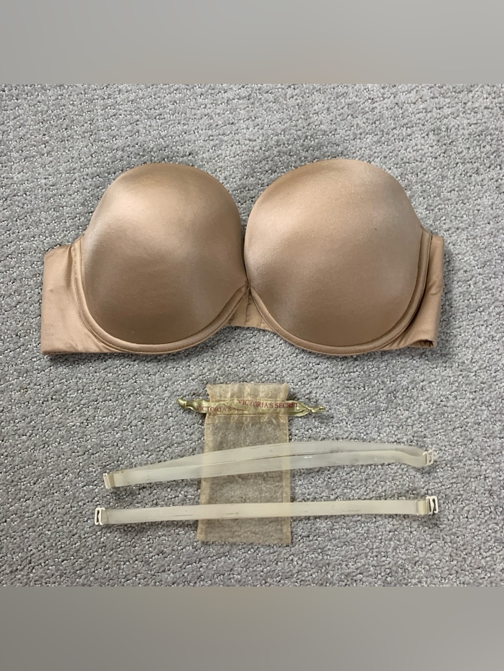 Victoria’s Secret Very Sexy Bra Strapless Multi Way Size 36D Removable Straps
